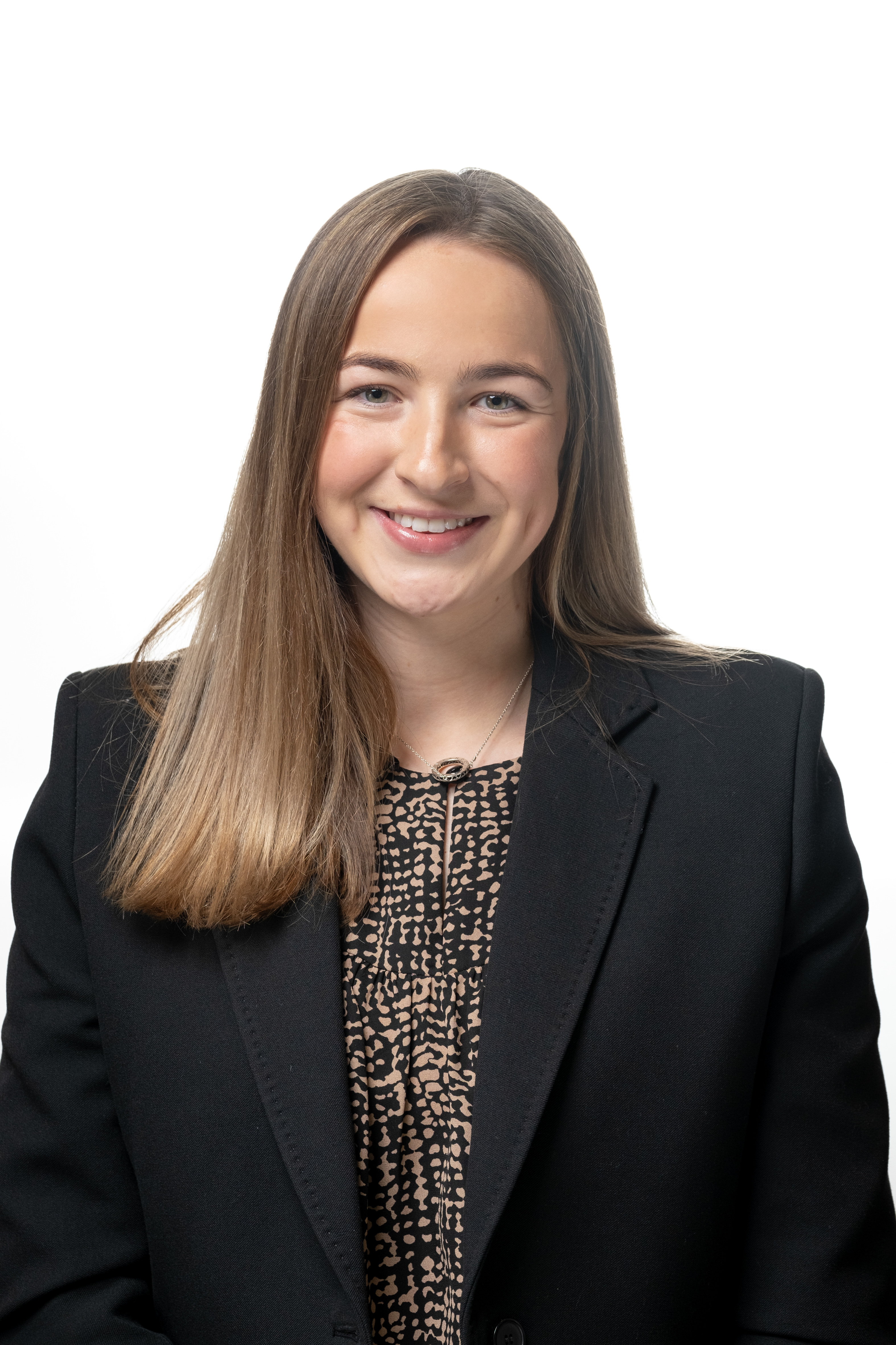 head and shoulder photo of a business woman